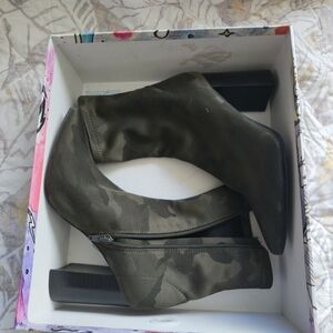 Jeffrey Campbell Olive Camouflage Heeled Boots